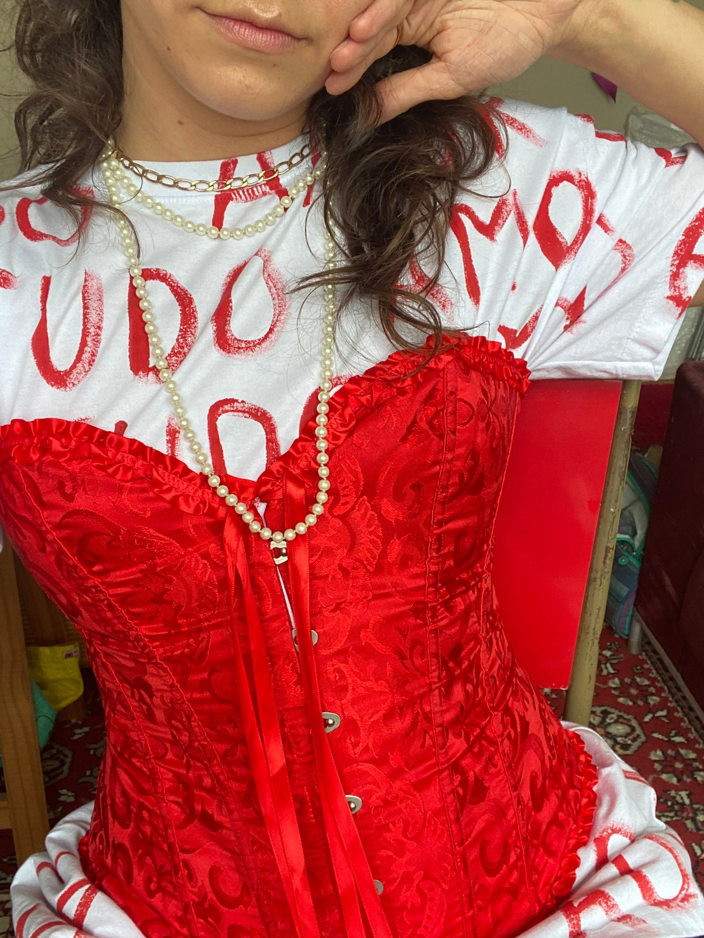 camiseta tudo amor e caos