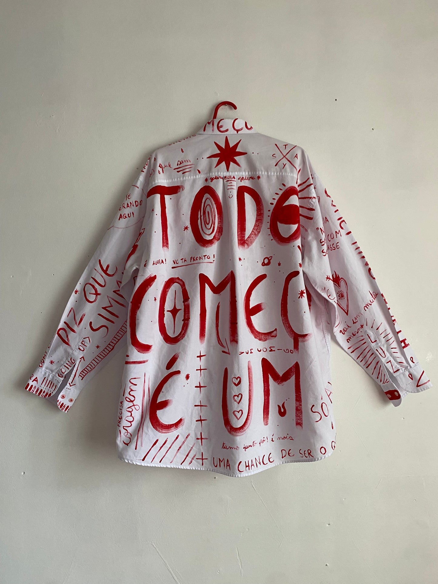 camisa amuleto da sorte